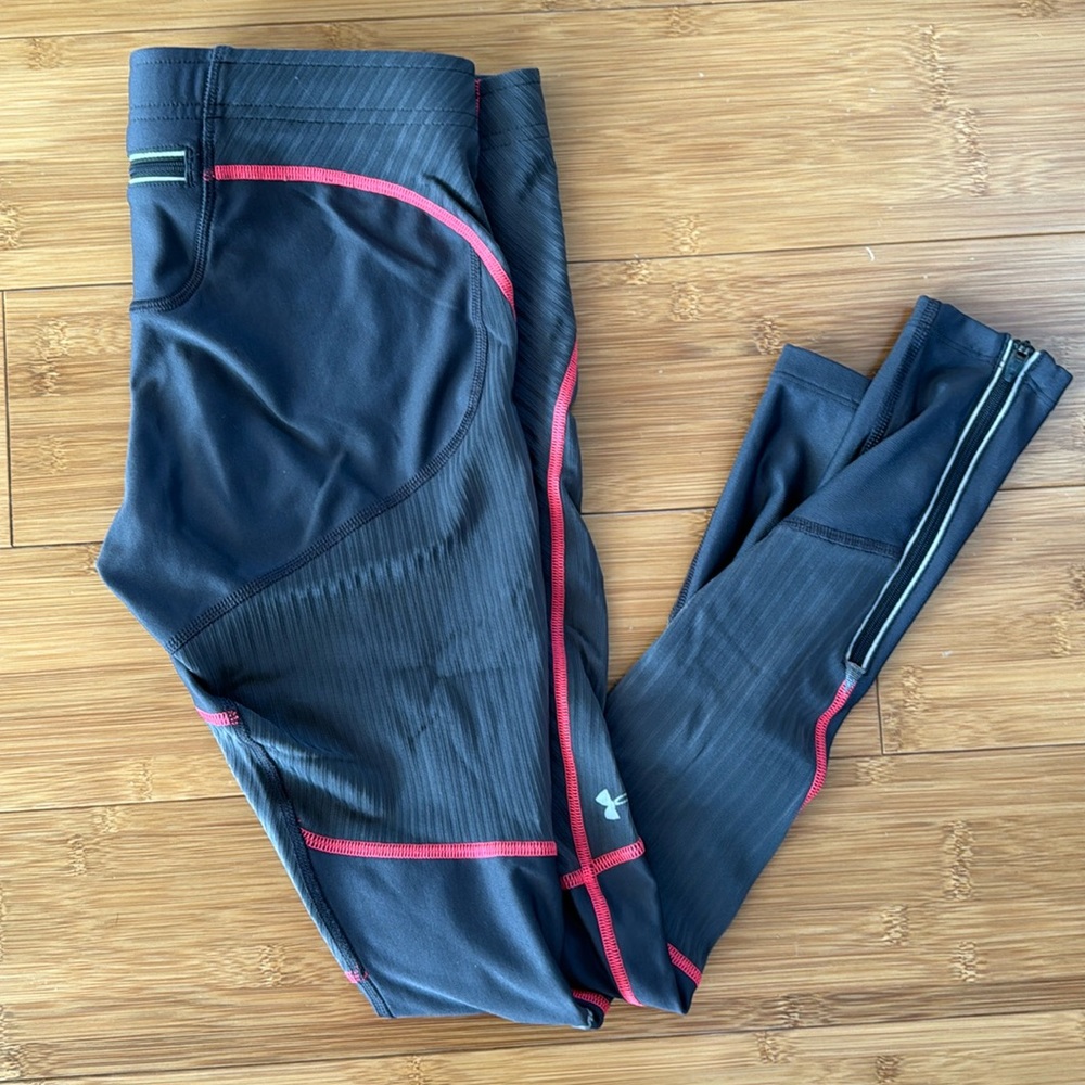 Under Armour cold gear tights. Women’s medium.